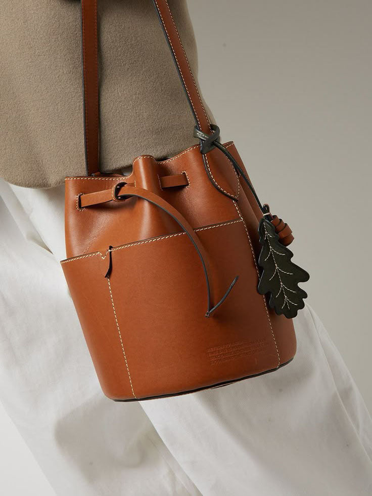 Tote Bags vs. Bucket Bags